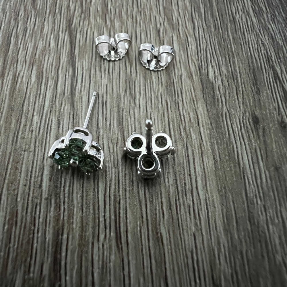 Green aria tourmaline earrings - Picture 6 of 10
